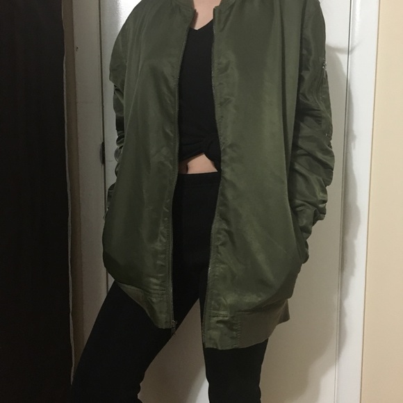 Guess Bomber Jacket - Picture 2 of 2